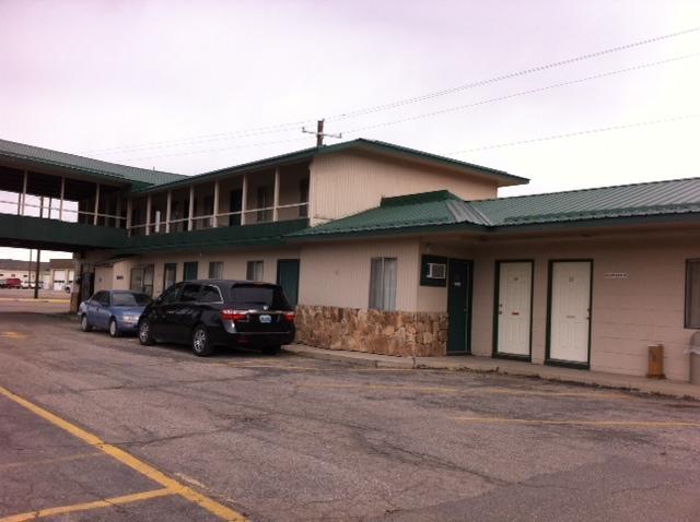 Silver Spur Motel Lander Bagian luar foto