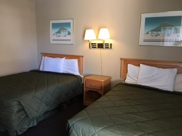 Silver Spur Motel Lander Bagian luar foto